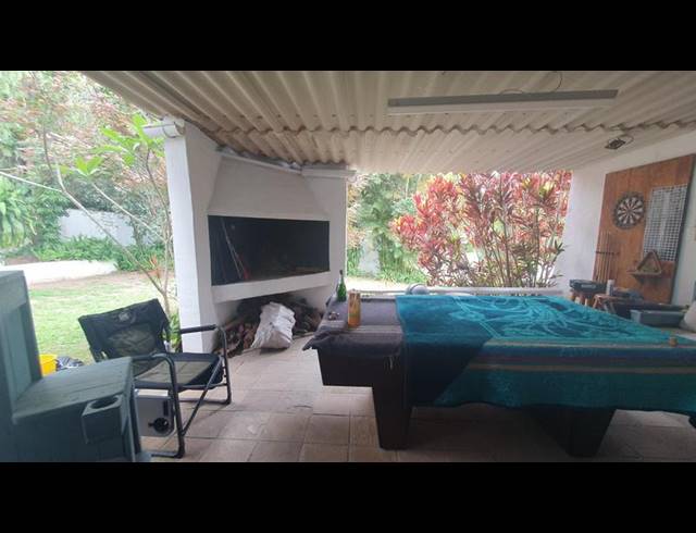 5 BEDROOM HOUSE FOR SALE IN GLENMORE BEACH